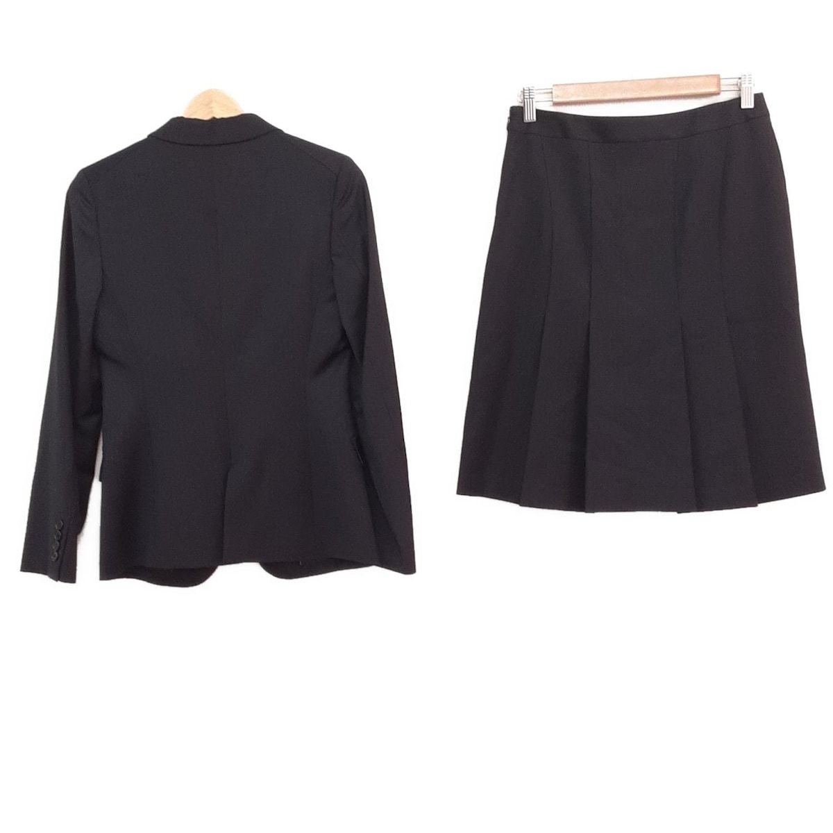 23区 ニジュウサンク スカートスーツ レディース - ネイビー ストライプ 肩パッド