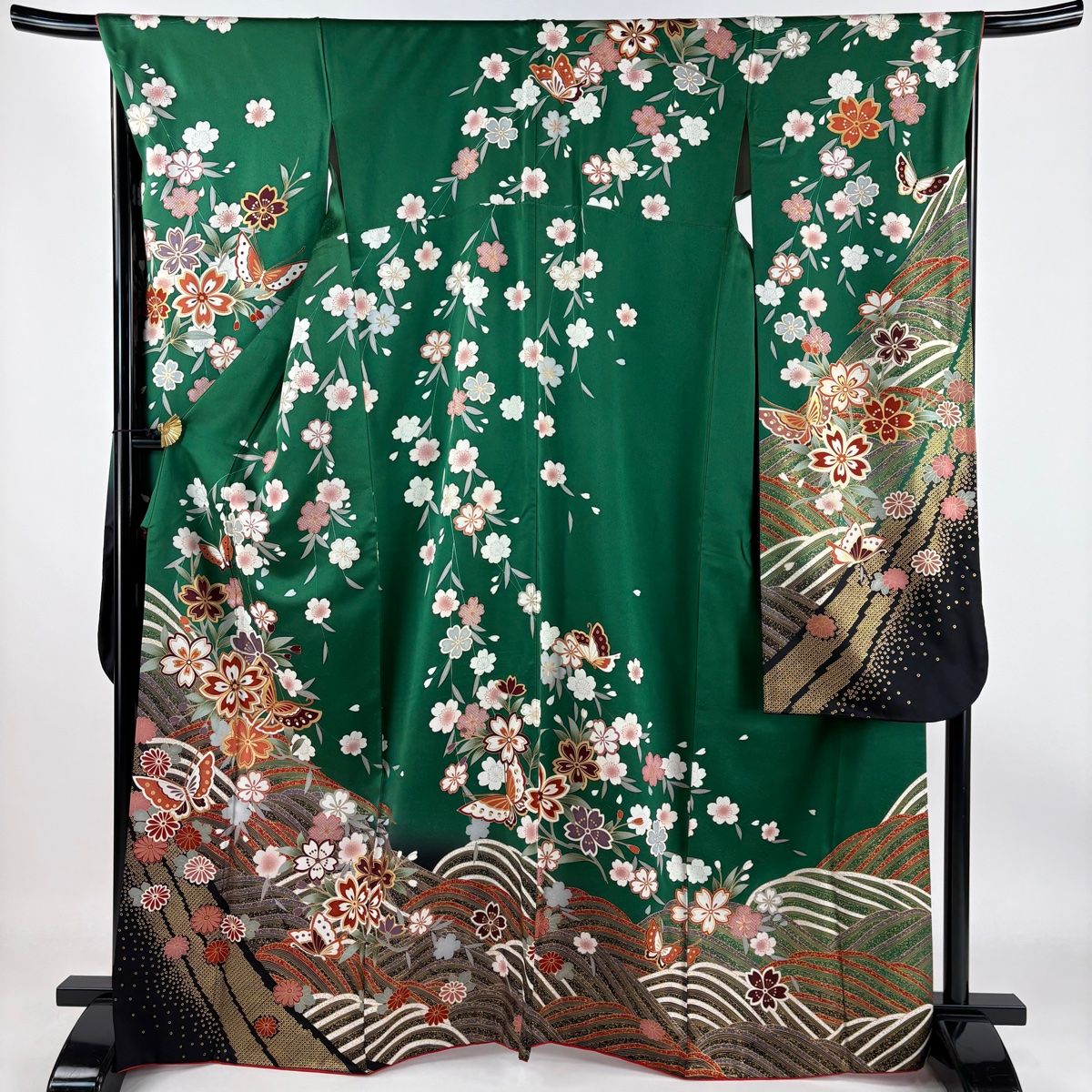 バイセル 着物 名品 振袖 緑 草花 金彩 雲 金糸 金彩 正絹 袷（10月～5月） 165cm Lサイズ ☆☆☆☆