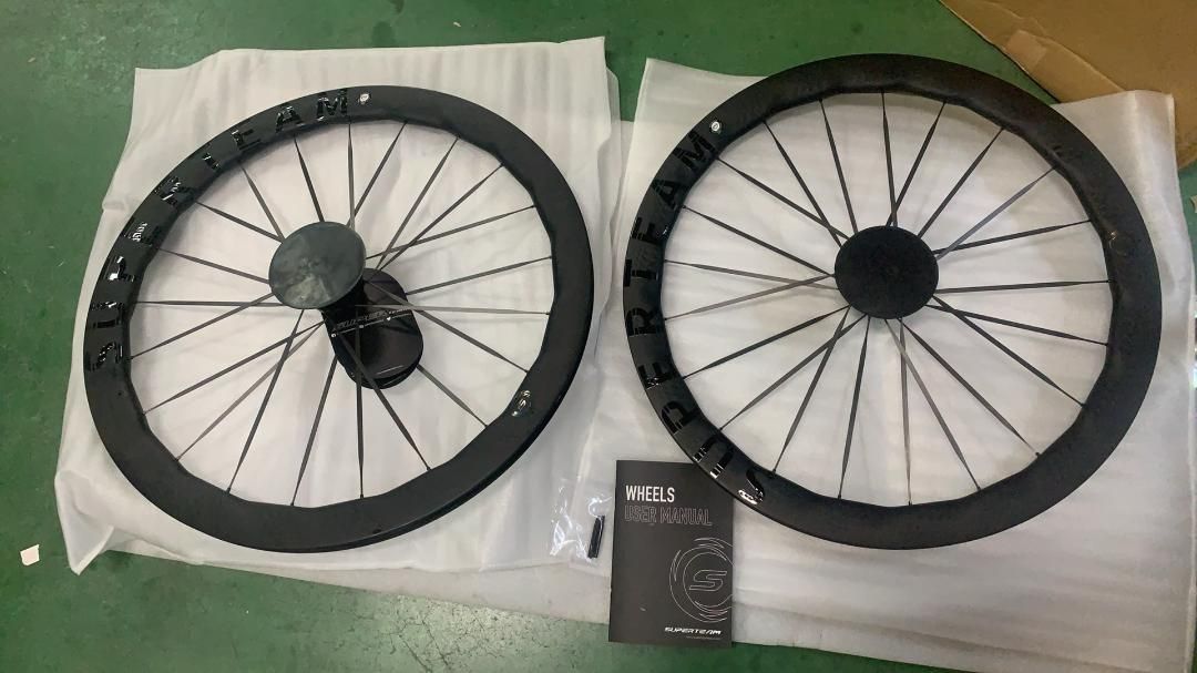 SUPERTEAMカーボンスポークディスクブレーキ50mmチューブレスカー --521181