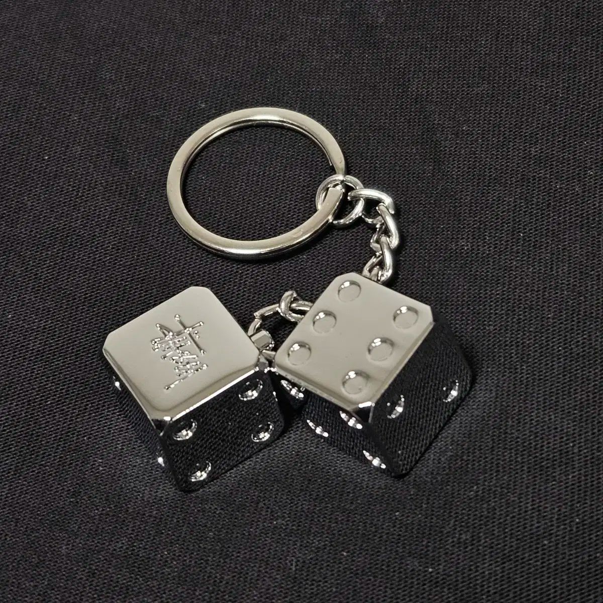 STUSSY ステューシー メタル タグ キーチェーン シルバー 138959