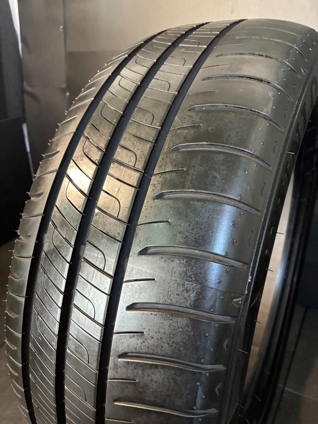 うっすらイボ 製 約9.8分山 ダンロップ DUNLOP エナセーブ ENASAVE RV505 225 55R18 1本 h_358