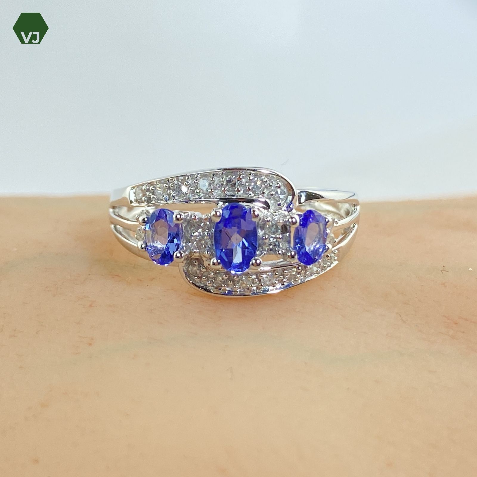 28-04】ダイヤモンドタンザナイトリングD0.1ct 【中古】