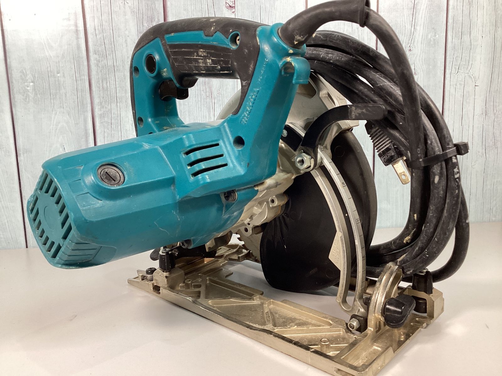 ◇マキタ(makita) 165mm 電気丸ノコ HS6300SP 刃別売 - メルカリ ◇マキタ(makita) 165mm 電気丸ノコ HS6300SP 刃別売 - メルカリ