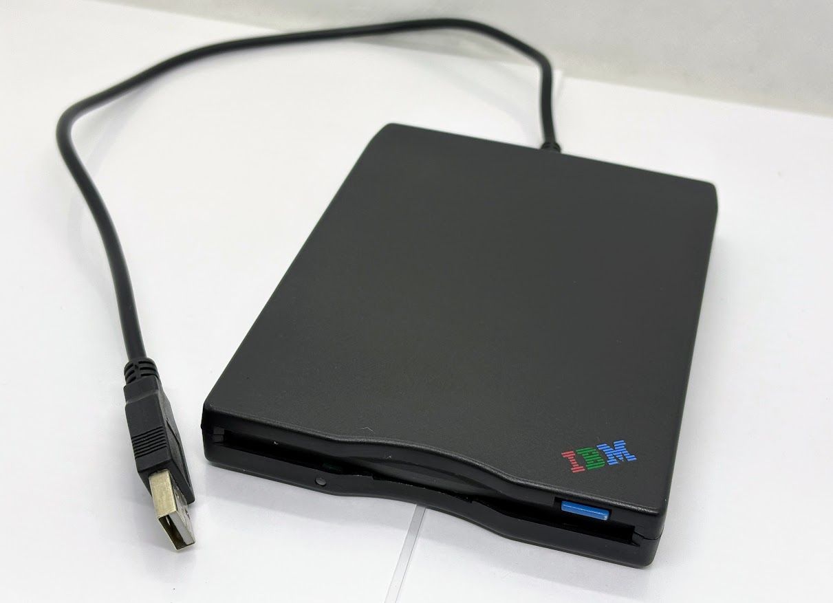 IBM　外付けフロッピーディスクドライブ　FD-05PUB　中古　足ゴム欠損あり　初期不良返品可