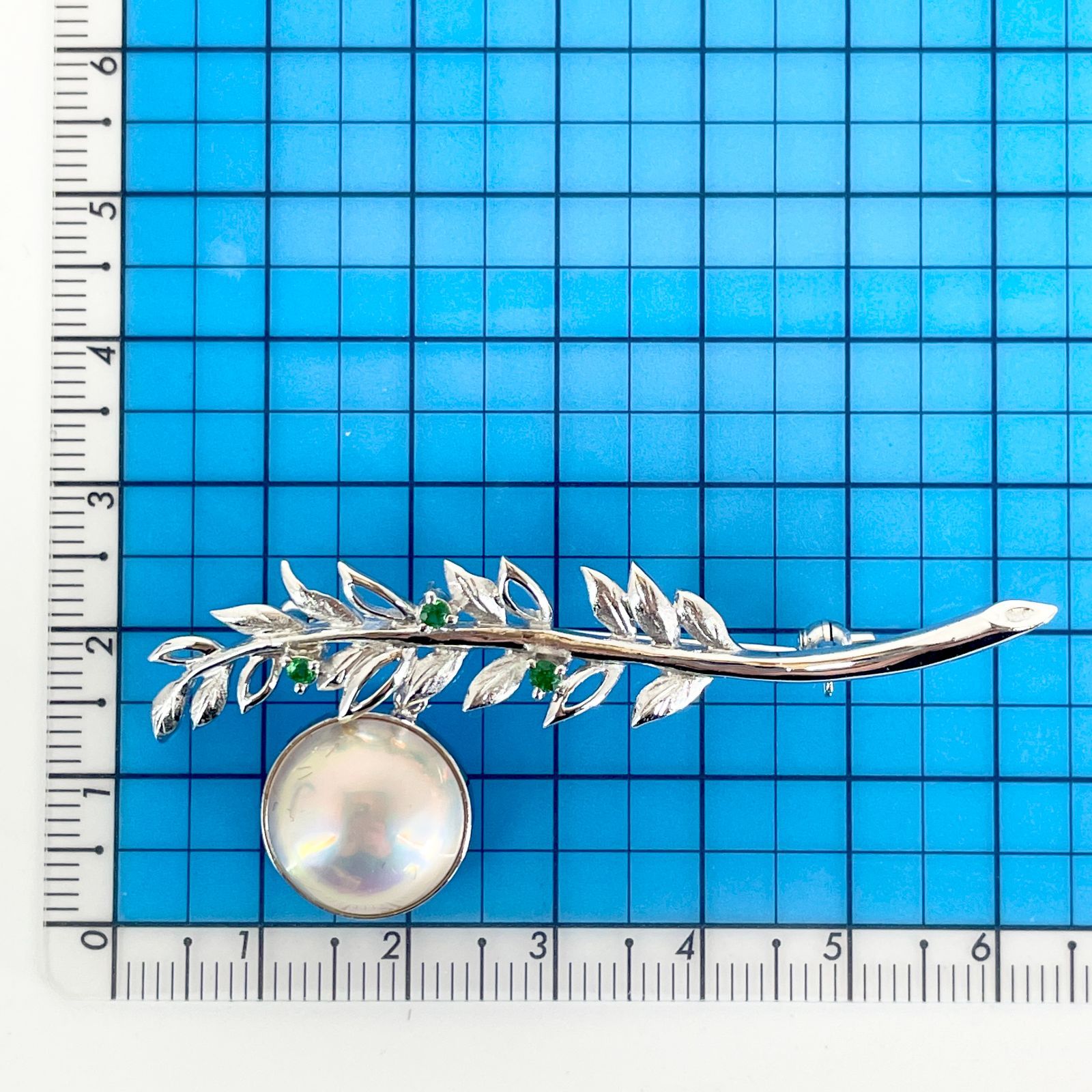 美品✨田崎真珠 TASAKI ブローチ パール シルバー 刻印 リーフ 美品 田崎真珠 シルバー リーフ ブローチ パール/25-1027S