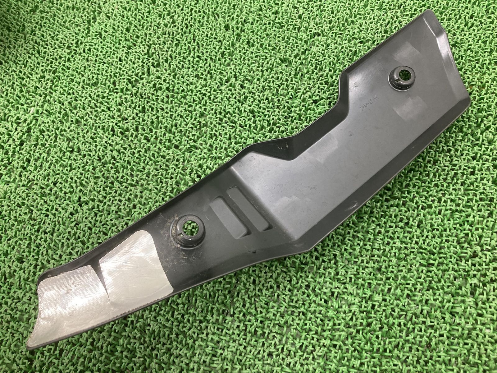 Vストローム250 マフラーヒートガード スズキ 純正 中古 バイク 部品 