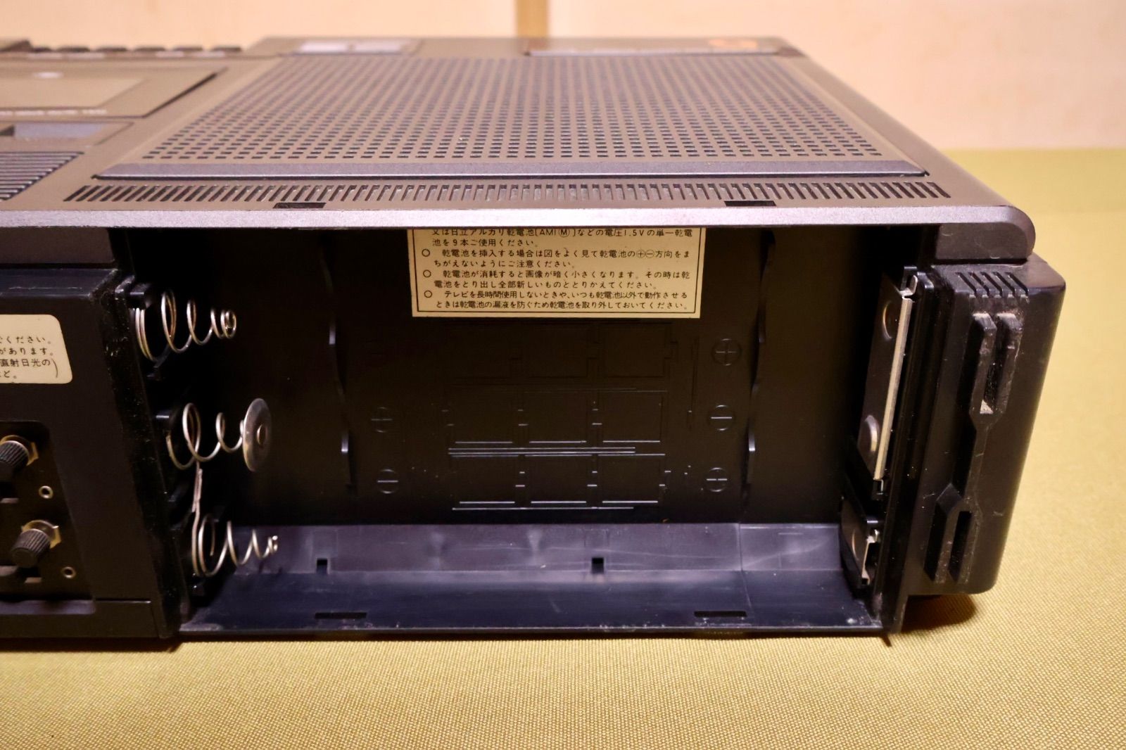 日立 HITACHI テレビ付きラジカセ K-59 通電OK 砂嵐表示可 カセット