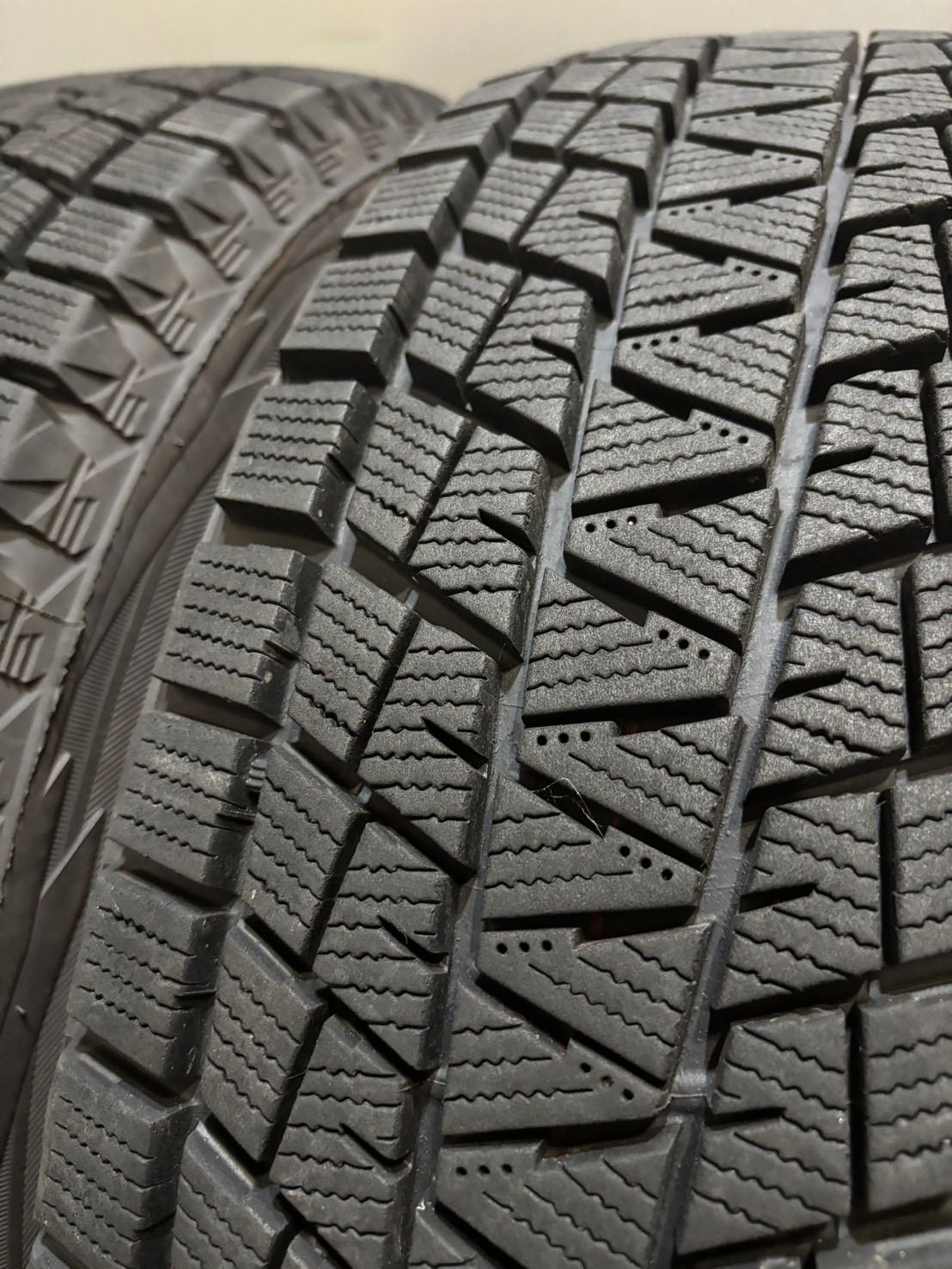 倉庫 215 65R16 BRIDGESTONE DM-V1 18年製 スタッドレス 4本 ブリザック XV フォレスター アルファード ヴェルファイア 南7-K360 FFCRYSTALESIA_COM