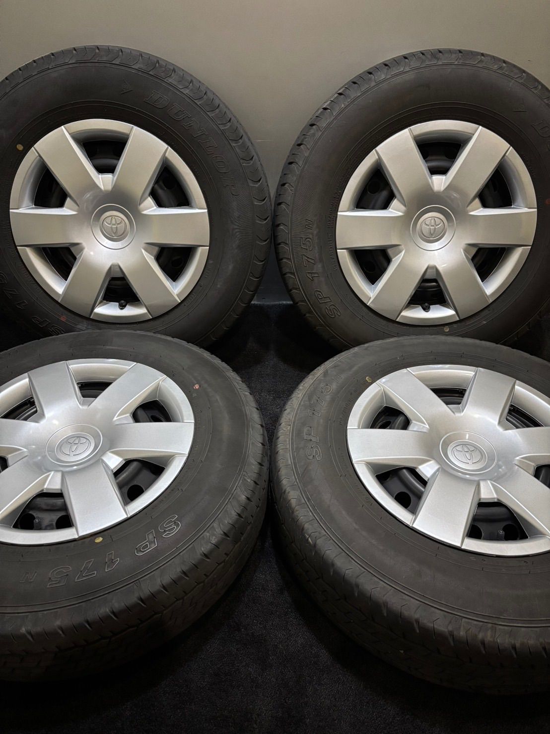 ☆195/80R15 107/105N LT DUNLOP/SP175N 20年 トヨタ 200系