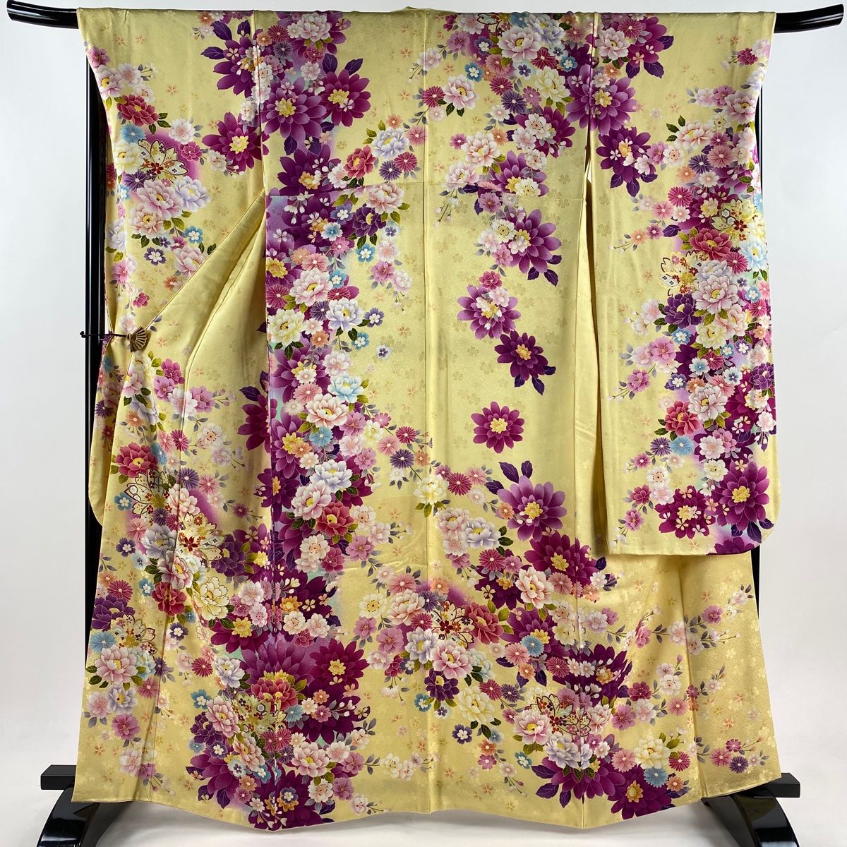 振袖 身丈163cm 裄丈69cm L 袷 草花 桜 箔 刺繍 薄黄 正絹 秀品