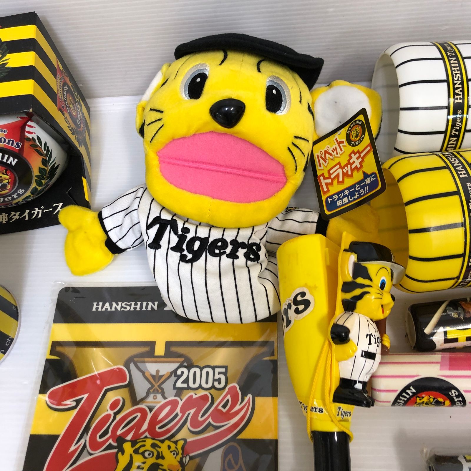 阪神タイガースグッズ　まとめ売り △阪神タイガース 応援グッズ 記念グッズ まとめ売り ※細かい状態