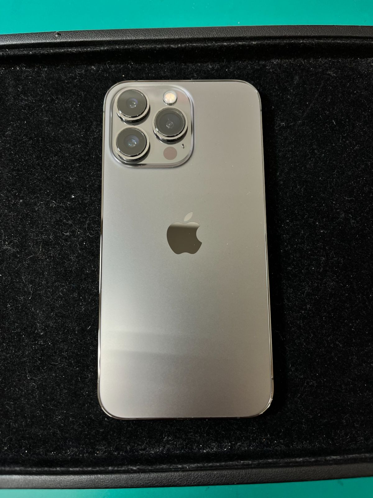純正買取品】iPhone13Pro 128GB グラファイト（黒）バッテリー容量84％