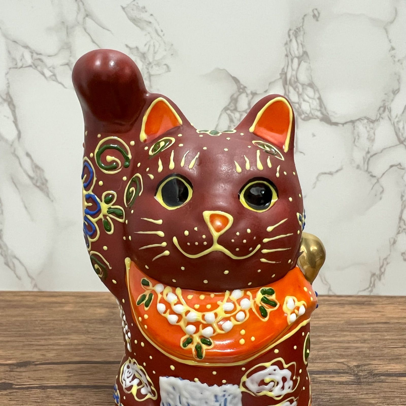 ☆【縁起物】九谷焼・招き猫・陶器製・日本製 Lucky Cat 九谷焼】招き猫 4号 白盛 右手 金運招福 縁起物 Maneki Neko