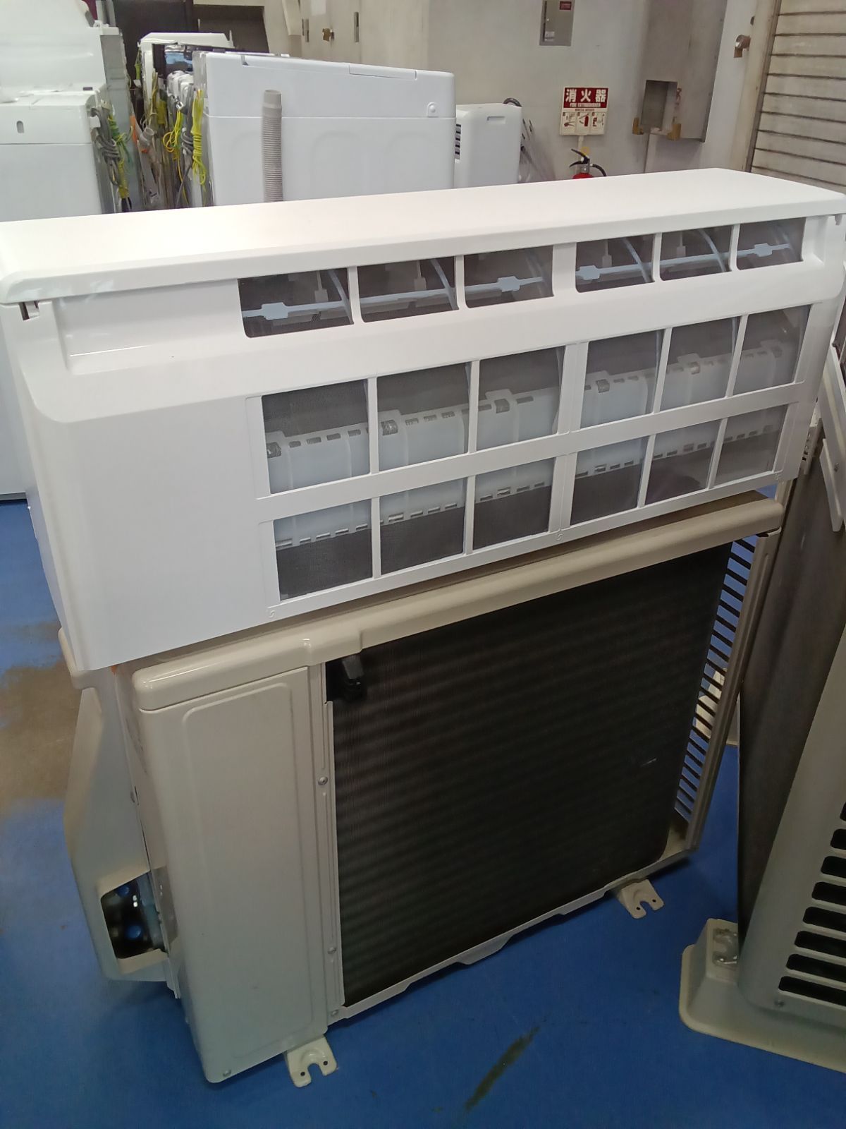 〇 関東地域 販売 FUJITSU 富士通 ルームエアコン 製 室内機 AS-C223N-W 室外機 AO-C223N 室内機と室外機セット 取り付け工事無し WWW_KANDAIZUMI_COM