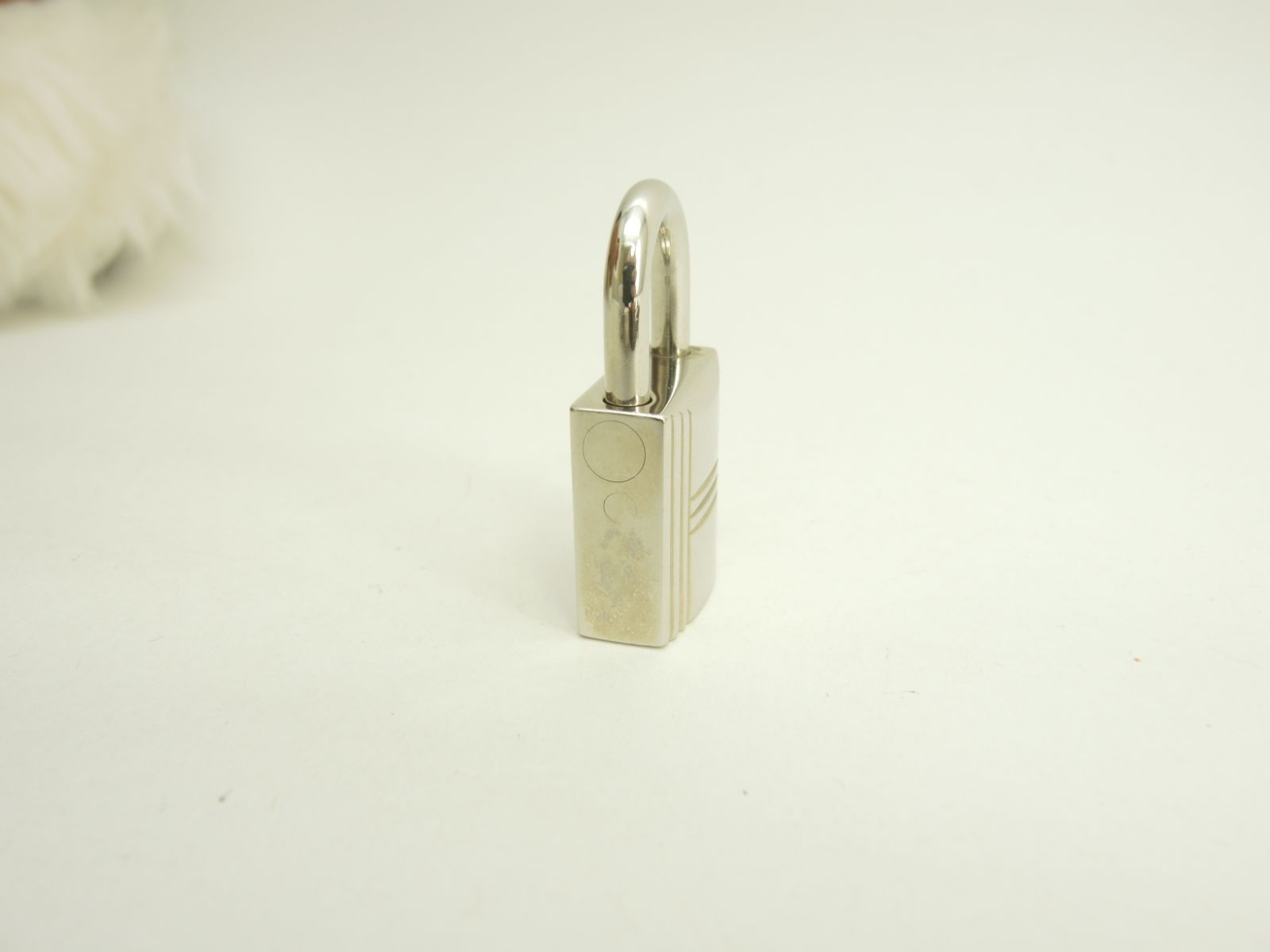 yummy様専用エルメスシルバー 南京錠 小型 鍵付き未使用 【公式通販】