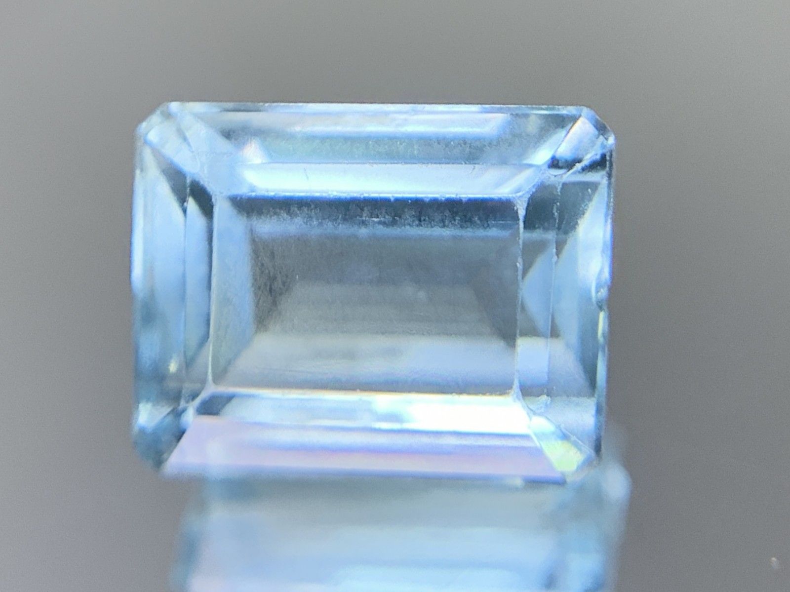 アクアマリン　ルース　裸石 アクアマリン 天然 3.048ct 宝石ソーティング付き 10.1㎜×8.0