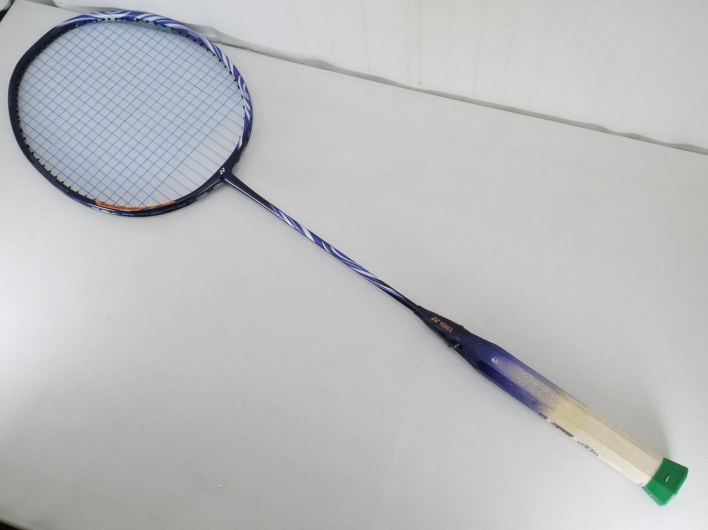 s24t-0074m【中古】YONEX ヨネックス ASTRROX100ZZ アストロクスAX100ZZ バドミントンラケット 4U5