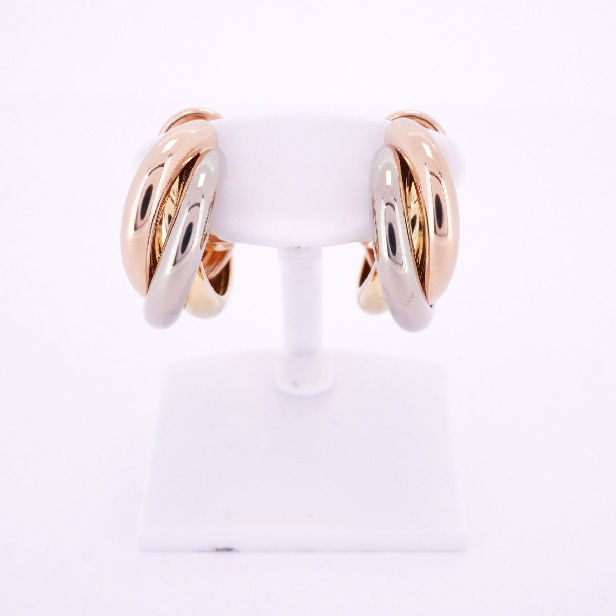 カルティエ ピアス