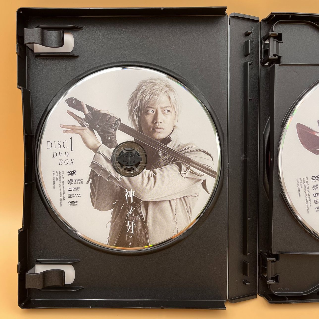 5枚組/4DVD+CD】神ノ牙 JINGA DVD BOX 牙狼 GARO ガロ シリーズ 5枚組/4DVD+CD】神ノ牙 JINGA DVD BOX 牙狼 GARO ガロ シリーズ