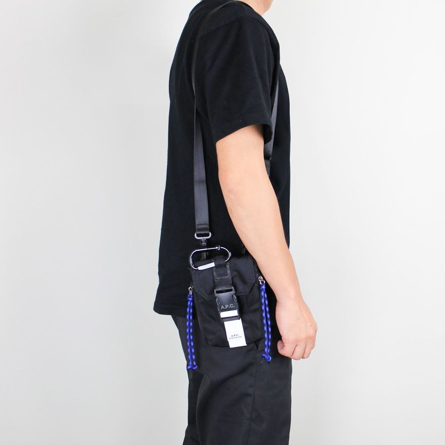 新品商品】A.P.C アーペーセー (PAAFH) (PAAGR) H61733 クロス 新品商品】A.P.C アーペーセー (PAAFH) (PAAGR) H61733 クロス