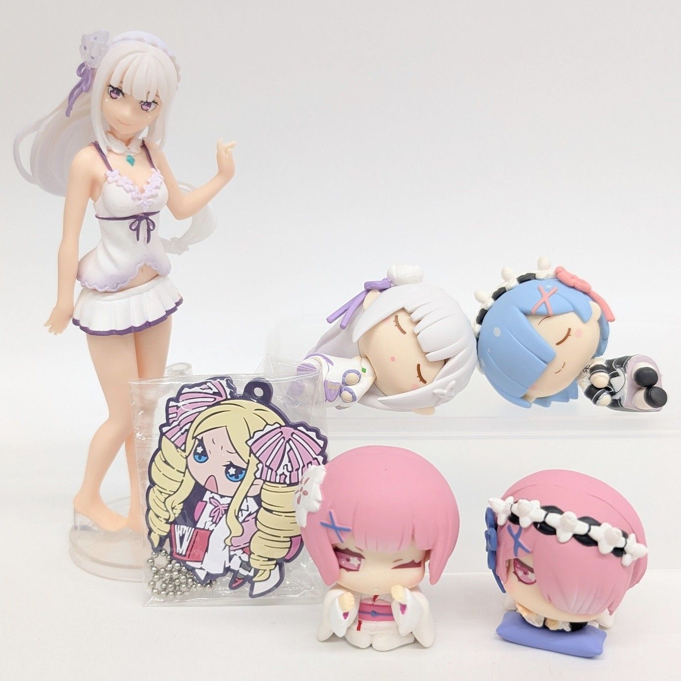 定期入れの レム エミリア Reゼロ ラム フィギュア おねむたん ベアトリス コミック・アニメ