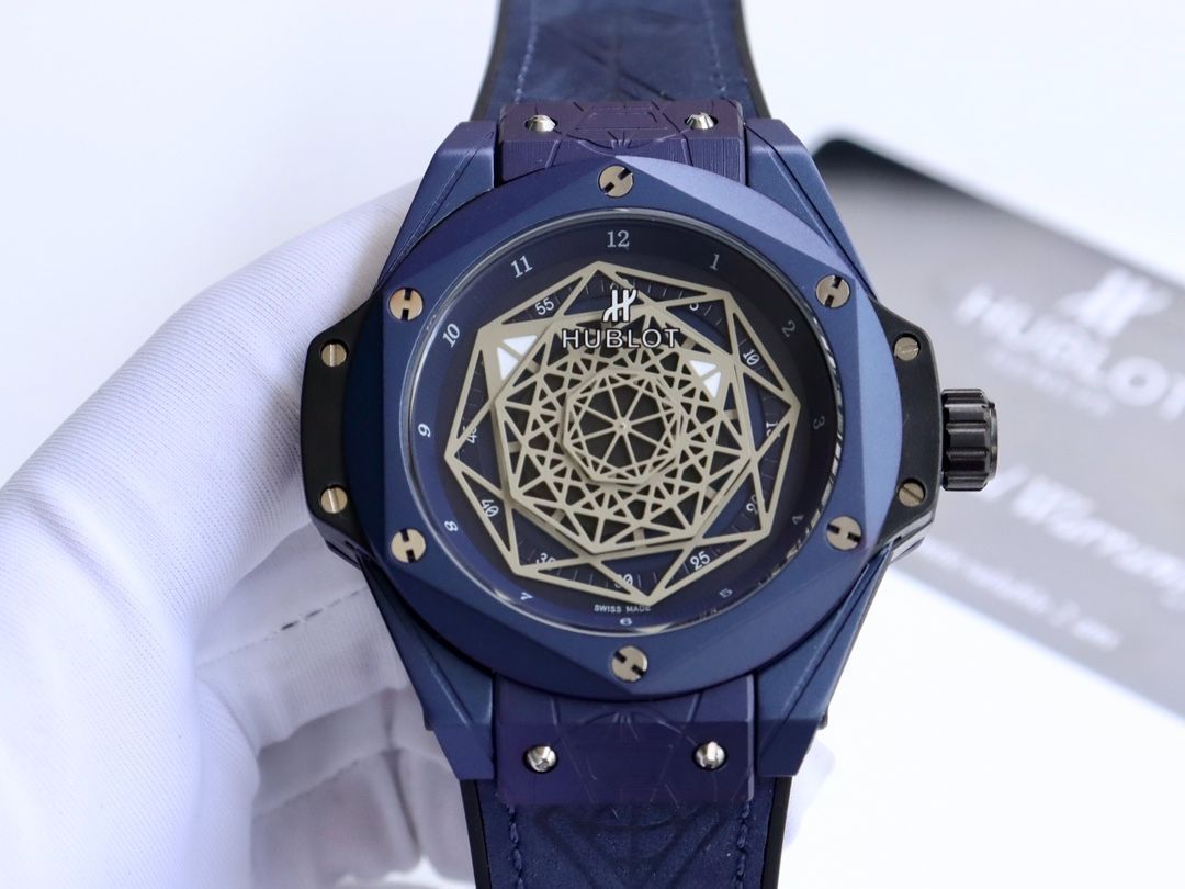 【新品未使用】Hublot マネークリップ 新品 HUBLOT腕時計 未使用 ｜本日限定特価｜新品未使用 - メルカリ