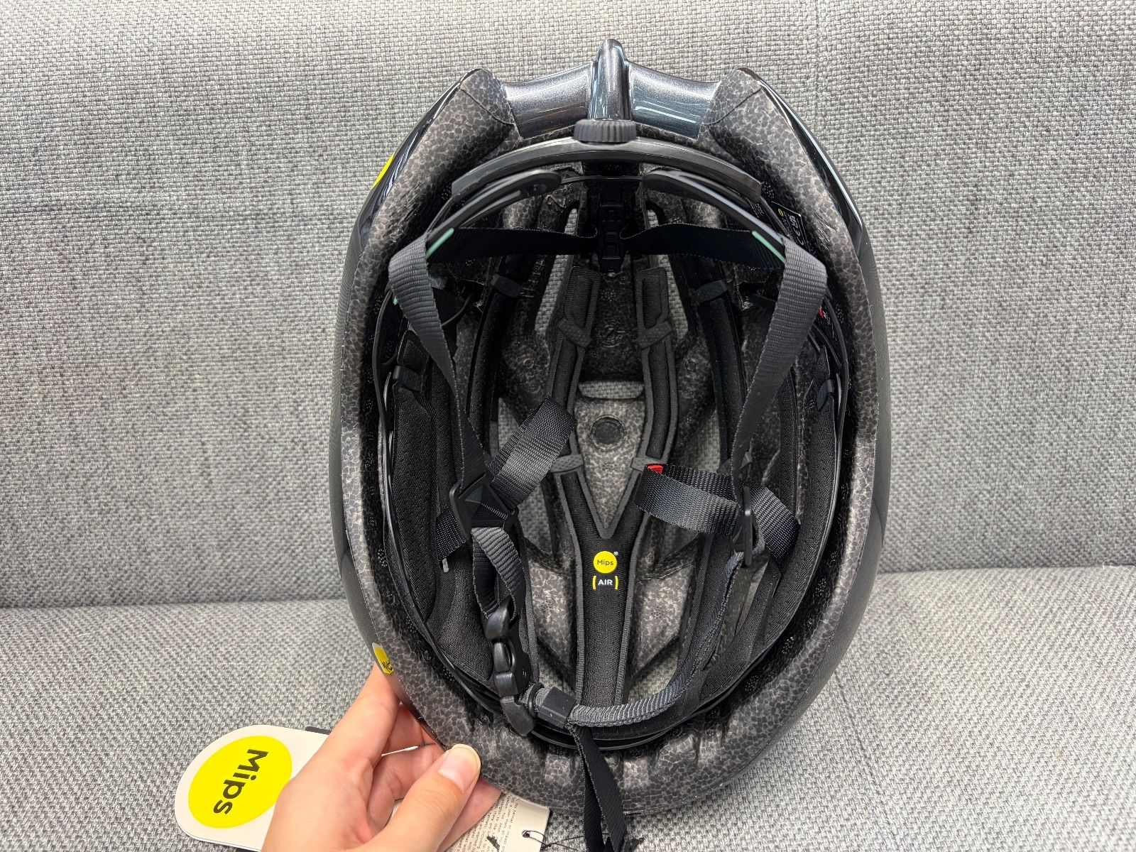 エアロヘルメット 軽量ヘルメット