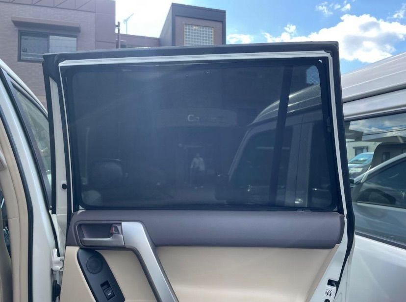 ランドクルーザープラド 150系後期専用網戸　マグネット式サンシェード ランドクルーザープラド 150系後期専用網戸 マグネット式