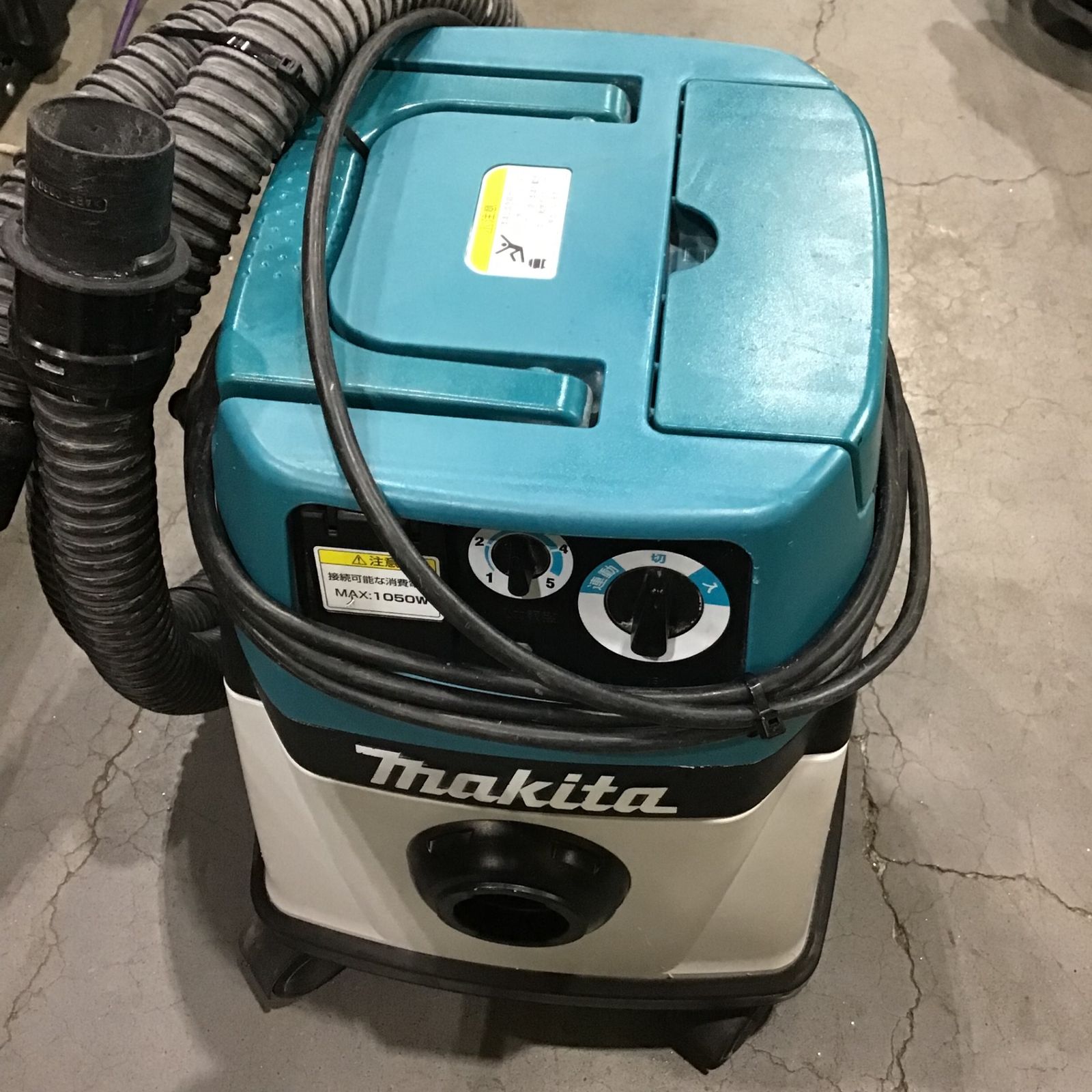新品□マキタ 集じん機 474(P) 乾湿両用 15L 連動コンセント