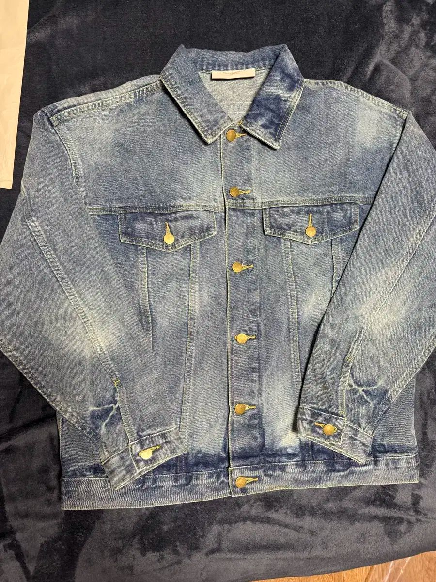 【雷市場（ポンジャン）商品韓国直送】 ESSENTIALS(エッセンシャルズ) FEAR OF GOD(フィアオブゴッド) デニムジャケット L