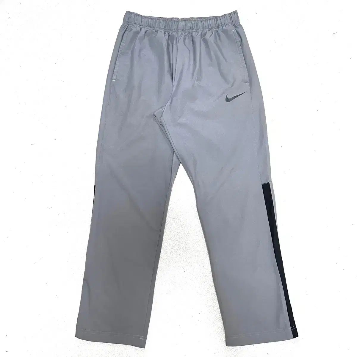 L 100 Nike(ナイキ） トレーナー パンツ グレー