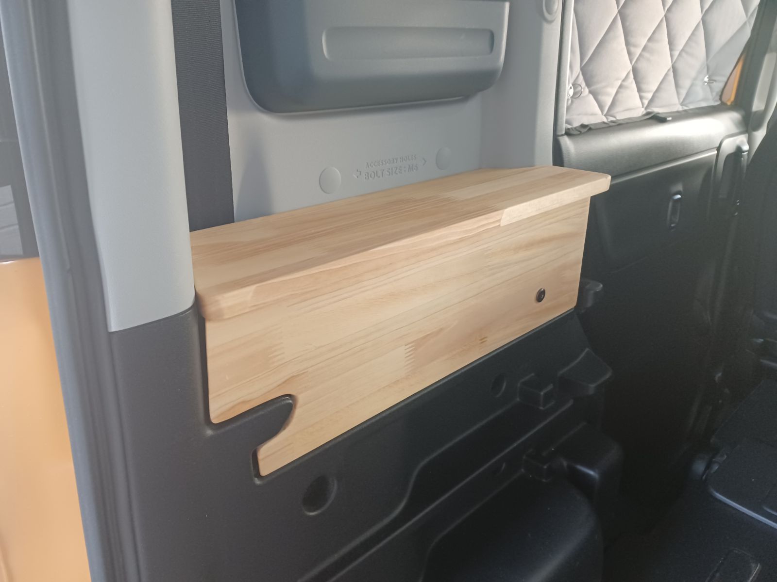 スズキ スペーシアベース専用リアテーブル左側！ナチュラル！ - メルカリ