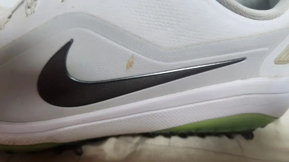 ナイキ ゴルフシューズ