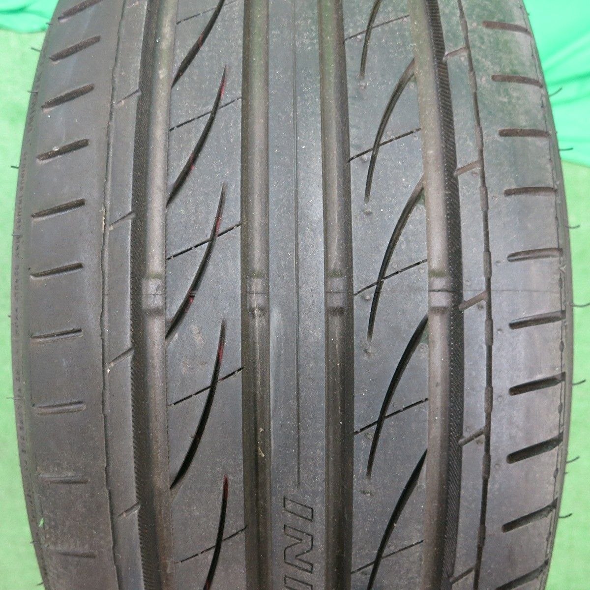 送料無料* 超バリ溝！23年！9.5分以上☆205/35R19 ルッチーニ BUONO 