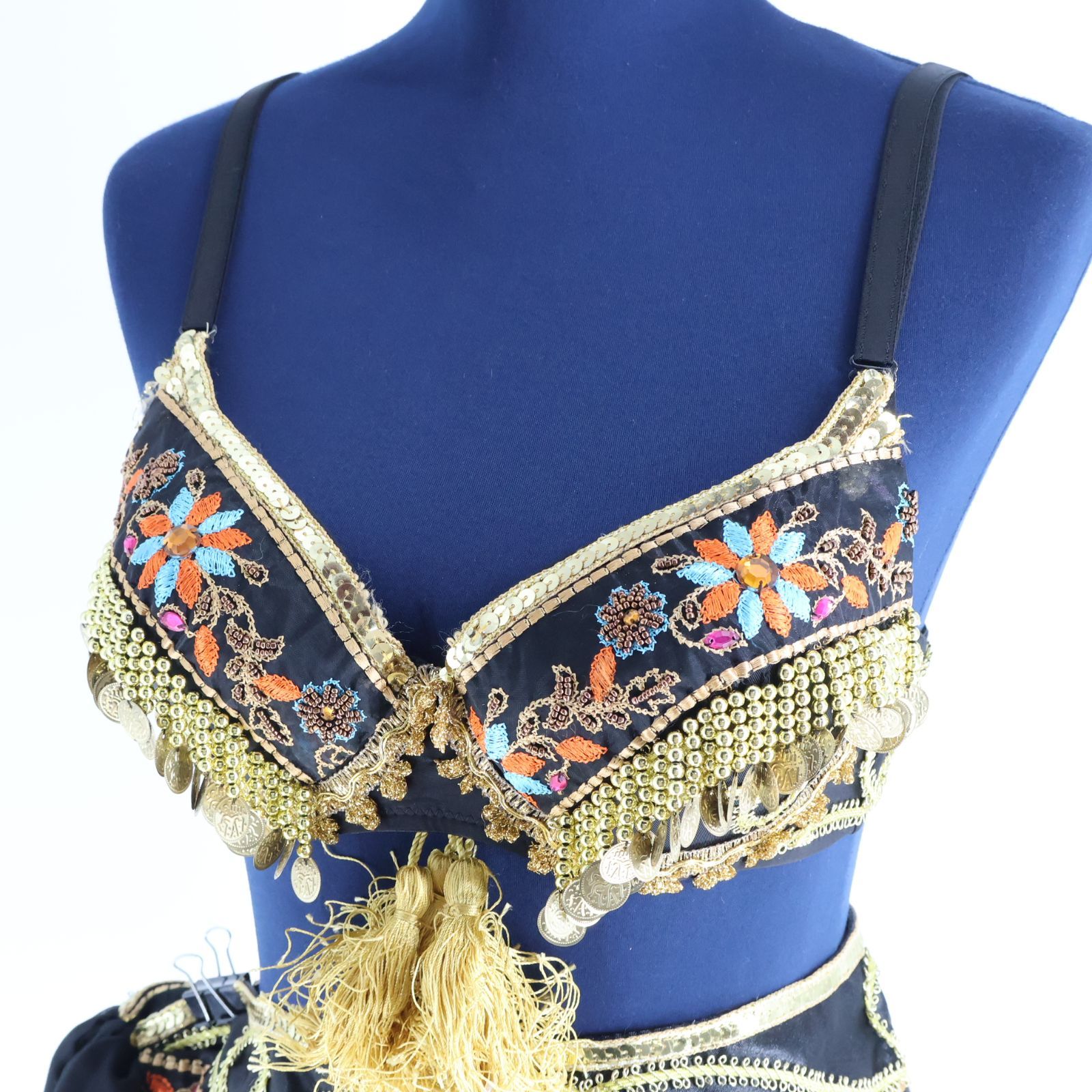 【ベリーダンス用 トライバル衣装】ブラック×ゴールド Qiaoshi ビーズ 黒 新着 ベリーダンス 衣装 トライバル ブラトップス ベルトヒップ