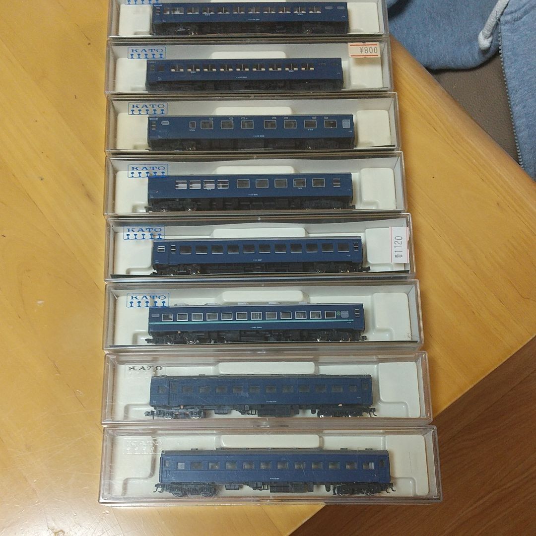 昭和風の青色旧型夜行客車急行8両、KATOの室内灯つき - メルカリ