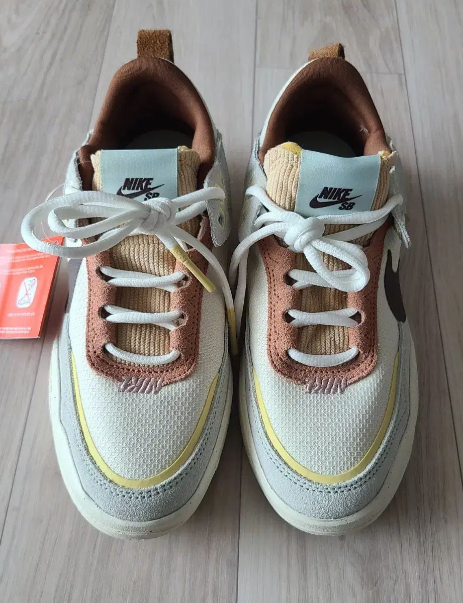 NIKE ナイキ
