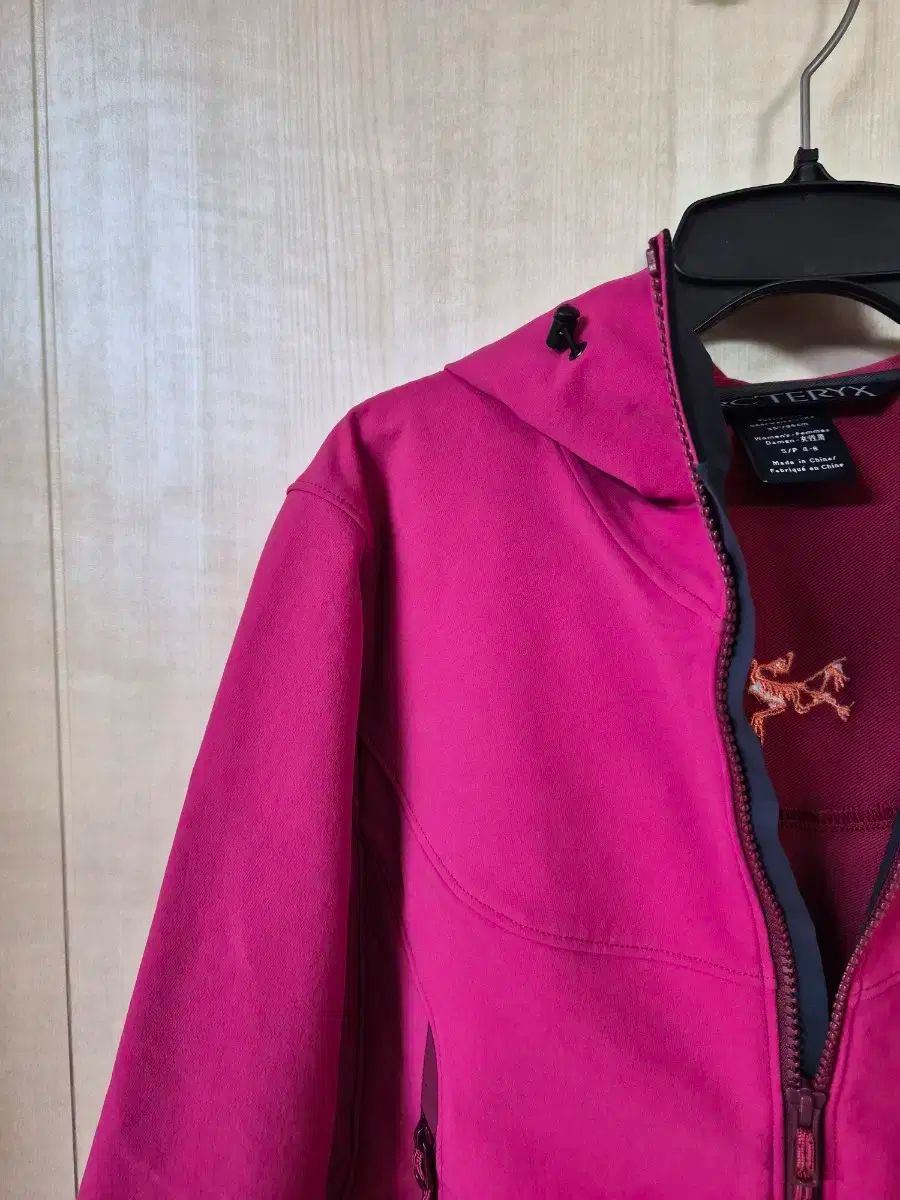 ピンク レディース