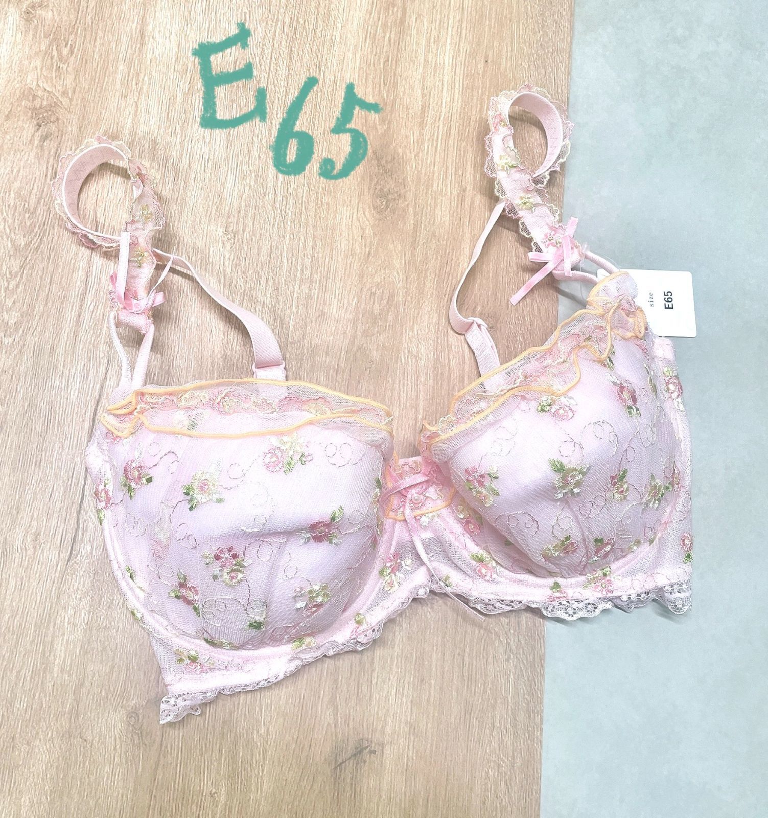 イマージュ 花刺繍ブラ E65 ーR03 - メルカリ