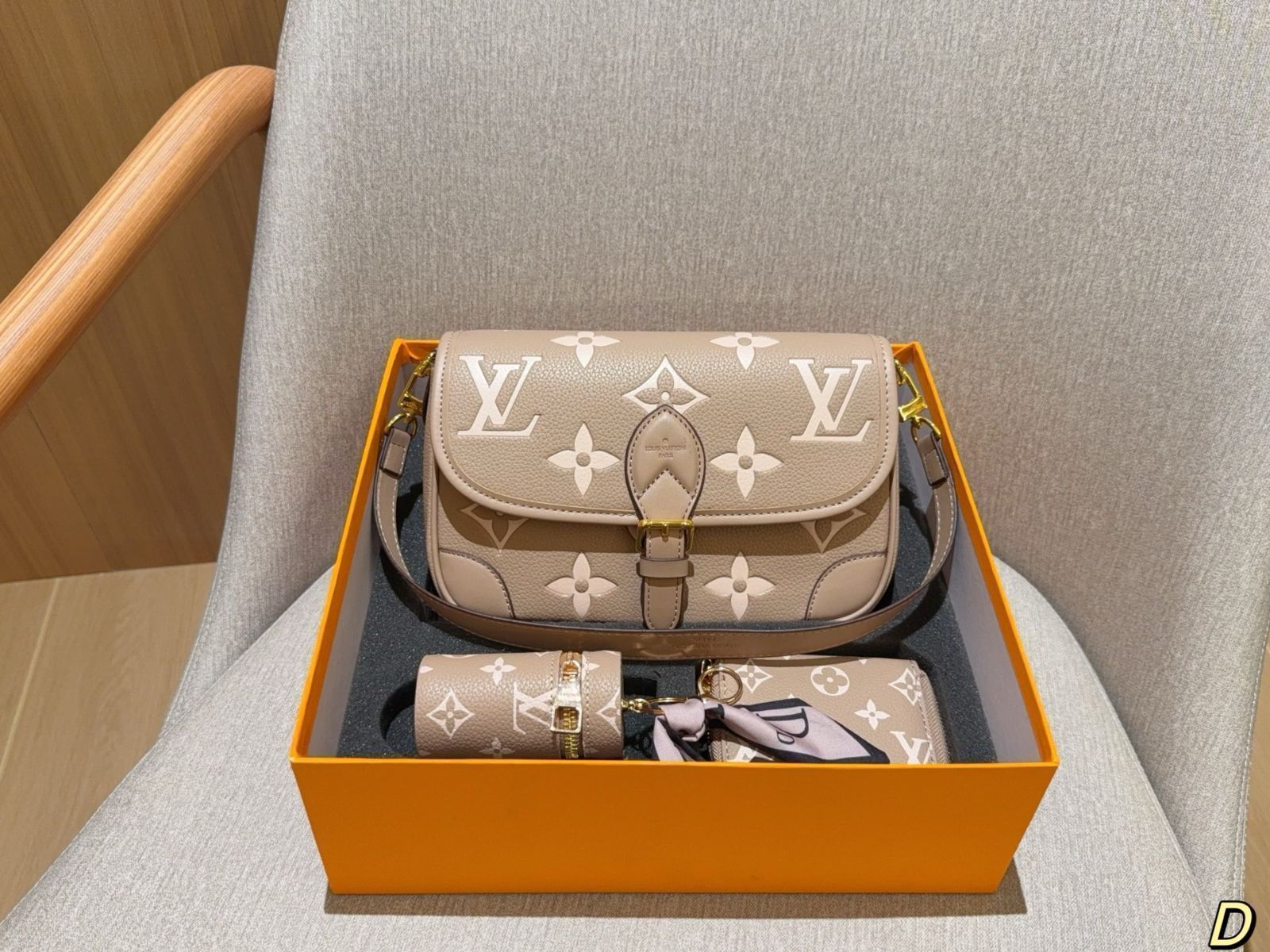 Louis Vuitton モノグラム コスメポーチ　箱あり LOUIS VUITTON ルイ・ヴィトン LOUISVUITTON ポシェット