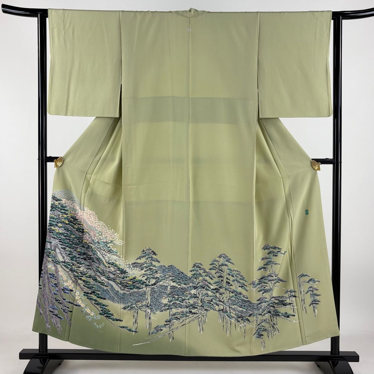 色留袖 身丈155.5cm 裄丈63cm S 袷 加賀友禅 杉浦伸 落款 松 枝花 ぼかし 抹茶色 正絹 名品 一つ紋
