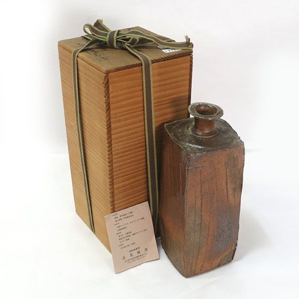 倶利伽羅窯 立見隆志造 花器 倶利伽羅窯 立見隆志造 角形花入