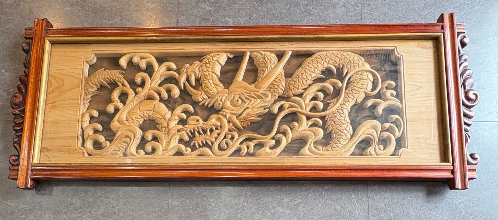 木彫り龍 額縁 欄間彫刻 壁飾り インテリア 仏教美術 ガラス割れあり