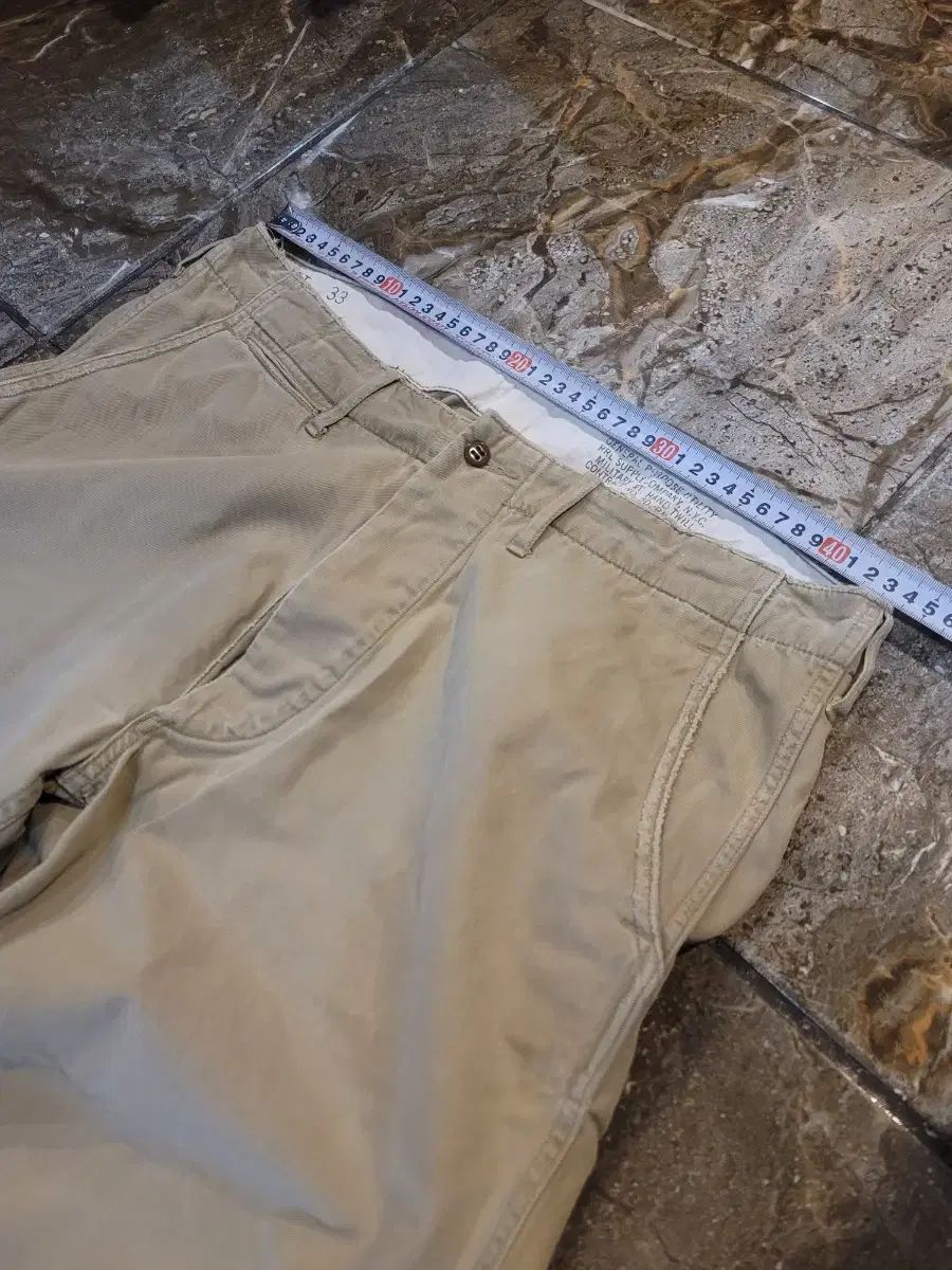 チノパンツ