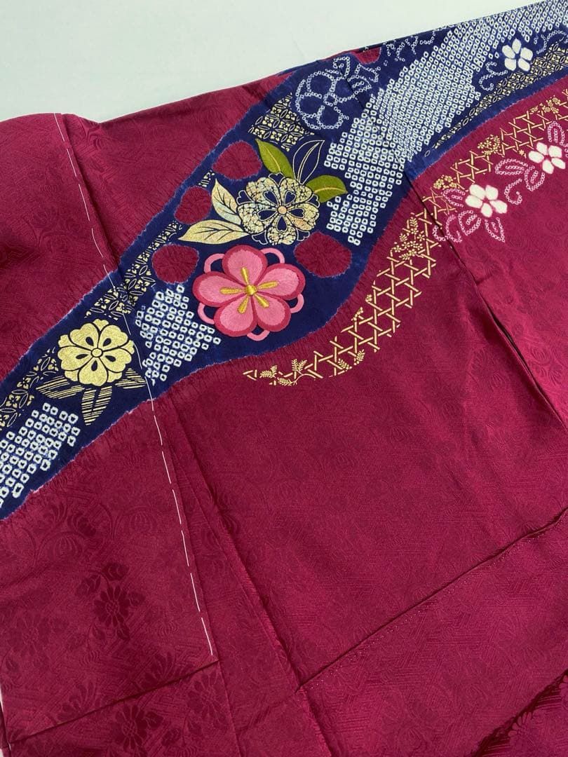 振袖 豪華 絞り 刺繍 金駒 金彩 紋意匠 身丈166cm 躾糸付き MO3124 