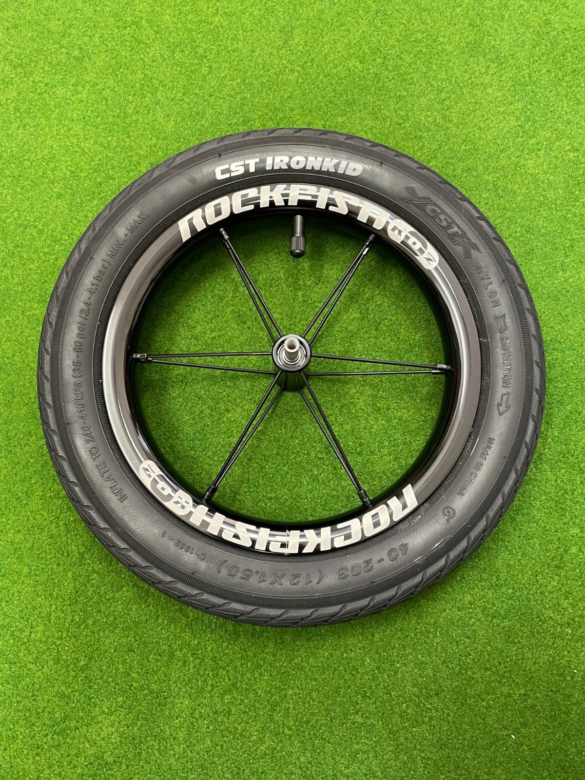 【期間限定値下げ！！】　ストライダー 純正 ホイール ゴムタイヤ CST ea7de41bd21a8968c782772203545b