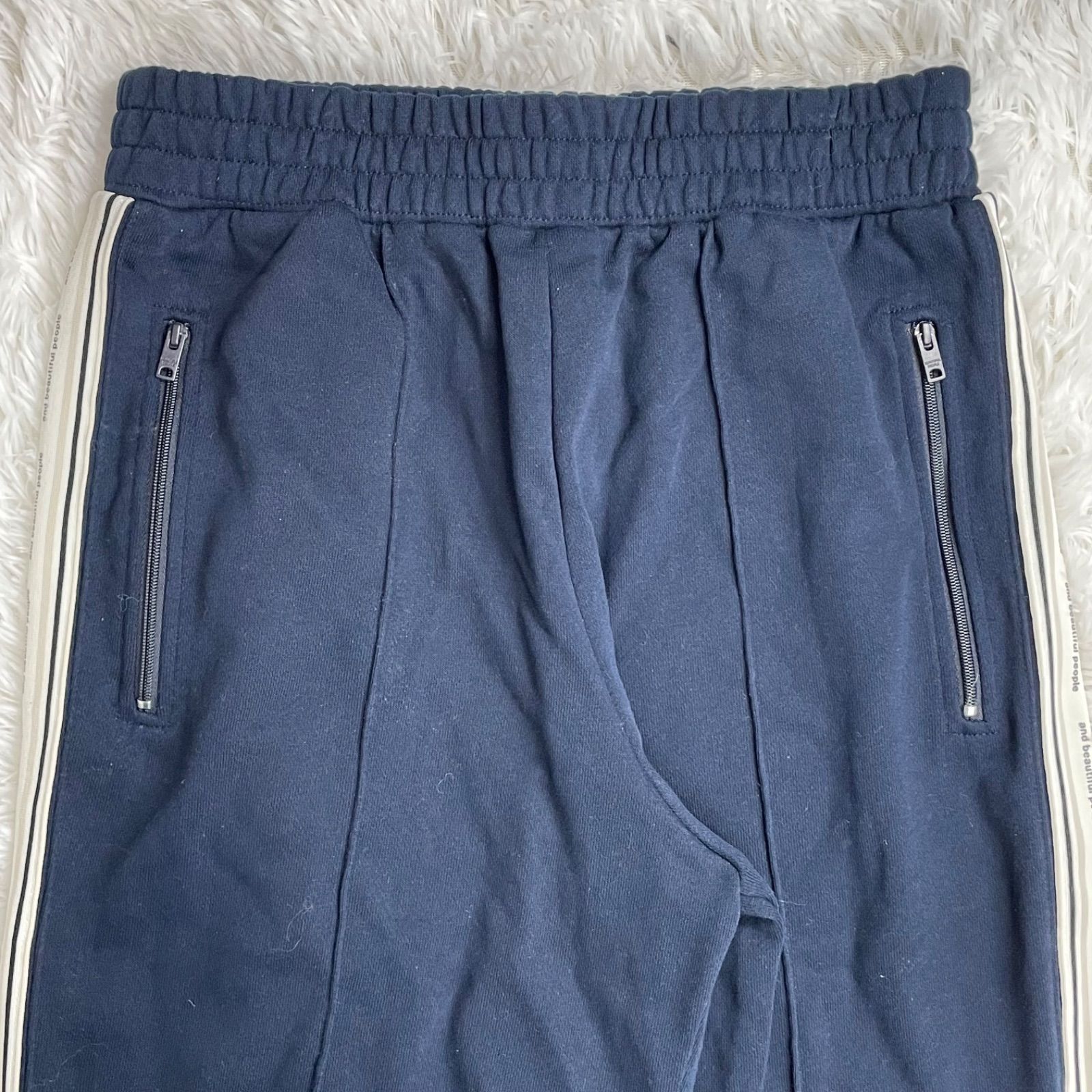 パーカー トラックパンツ