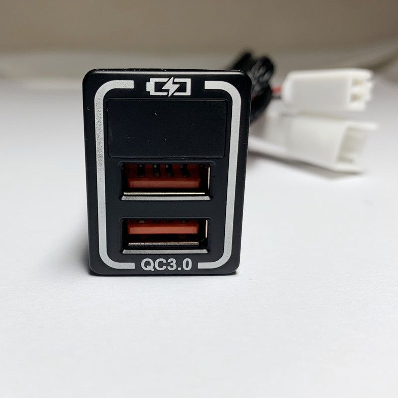送料無料 電圧表示 トヨタ専用カプラー Aタイプ USBポートカプラーオン 急速充電 3.0×2ポート LED アイスブルー