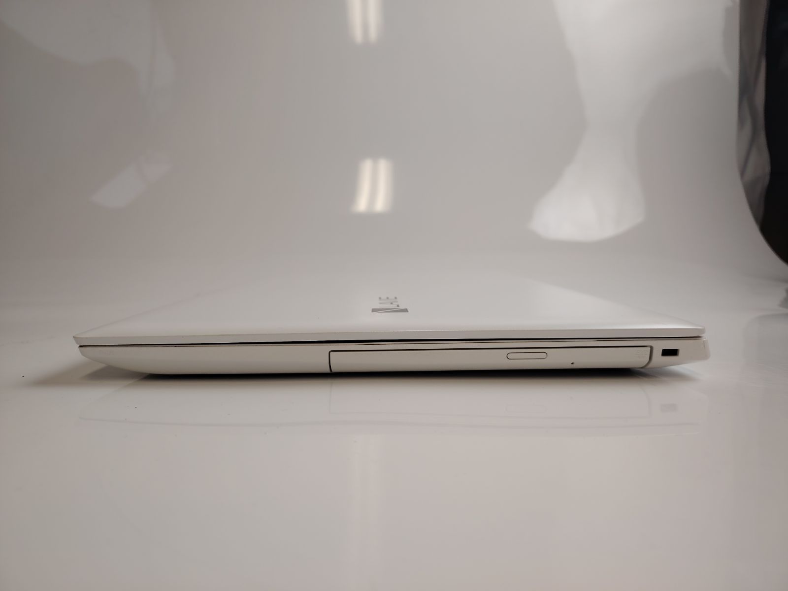 M122-Lavie PC-GN187FDLD---i7 8550U --12GB+1TB 042.NEC LAVIE【第8