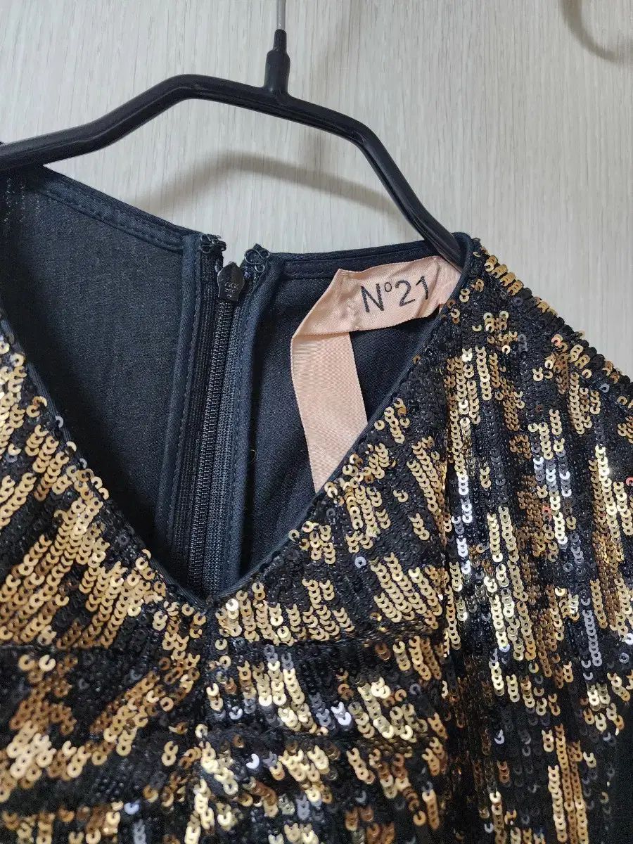 N21 ヌメロ ヴェントゥーノ ONE PIECE スパンコール ONE PIECE ドレス 42 WWW_NOITHATQUANGTHANH_NET